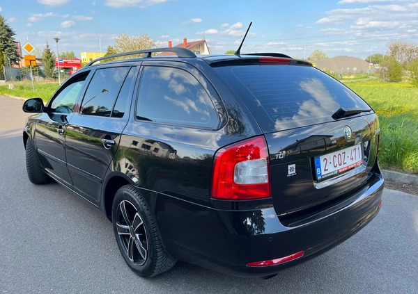 Skoda Octavia cena 28800 przebieg: 241123, rok produkcji 2011 z Złotoryja małe 191
